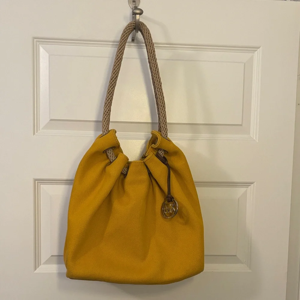 Michael Kors Yellow Canvas Marina Gathered Hobo Bag Large  casual rope strap - Picture 3 of 16